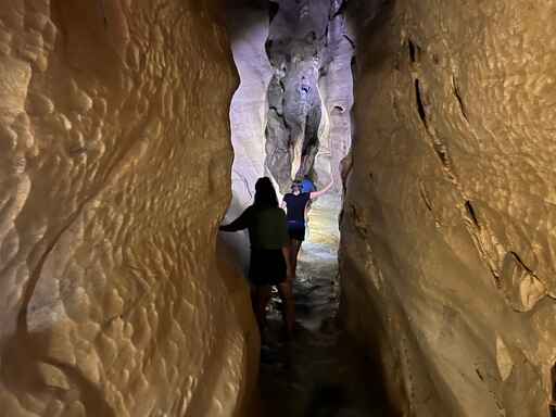 Cave Stream Scenic Reserve - Cave Walk - Craigieburn