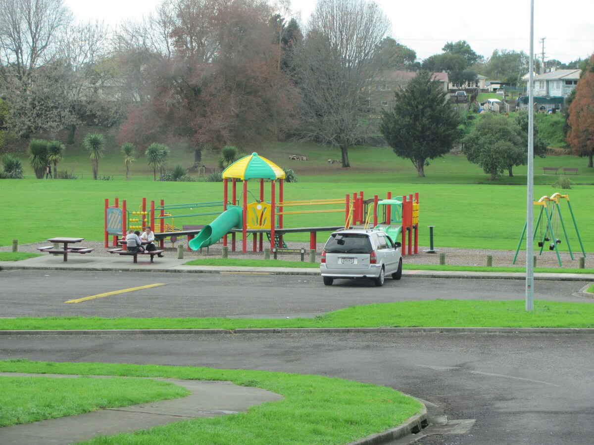 Donovan  Pioneer Park - Overnight Campervan Parking, Bay of Plenty ...