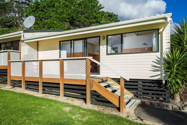 We have 3 different styles of Park Motels all with great features. This photo represents Motels number 5 & 6 this is unit number 6