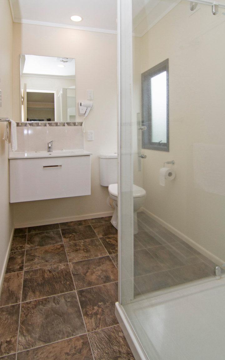 Unit 2 ensuite